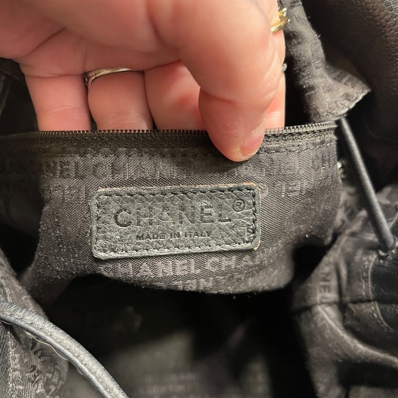 Black Leather Tote Bag with Fringe - Picture 4 of 10